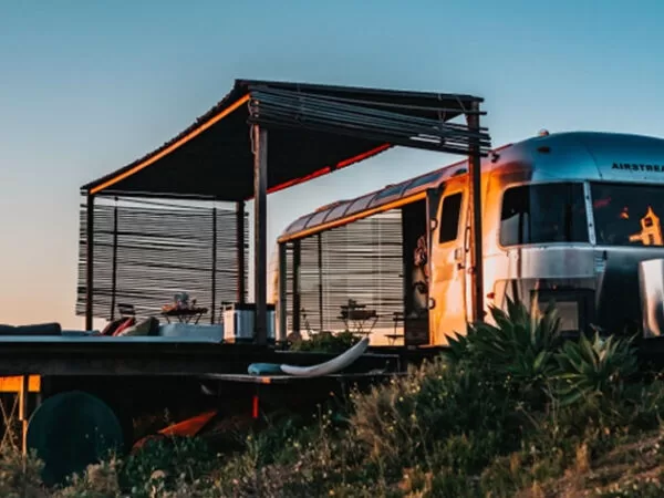 Camping de RV en la playa en Baja México
