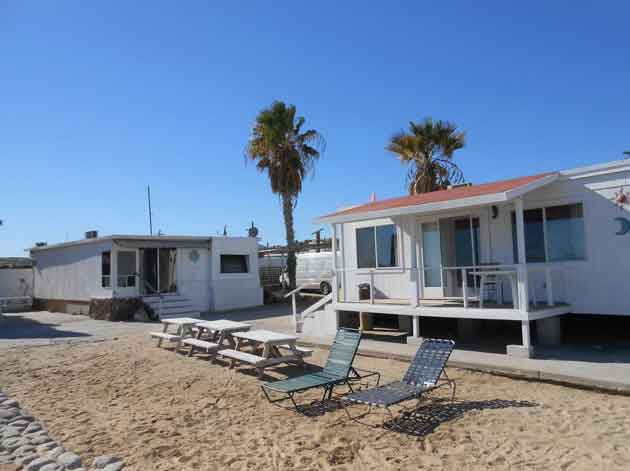 6 and14 Equipped Beach House Seaside Hotel