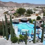 Relájese y Refresque en la Hermosa Piscina