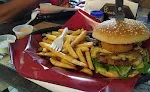 coyote burguer San Felipe Coyote Burger en Mar de Noruega es un lugar relajado con buen ambiente y servicio amigable, aunque sus hamburguesas son promedio.