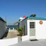 #7-Beach-Front-Private-Room