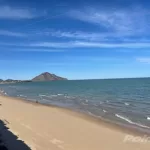 BEACHFRONT HOME IN CLUB DE PESCA