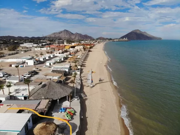 Beach Access and Activities at High and Low Tide