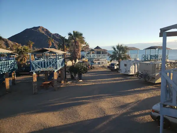 Palapas de Camping en RV en San Felipe México en el Mar de Cortés Reservaciones