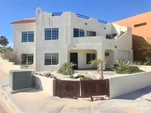 Stunning 3-Bedroom, 2-Bathroom Home in Santa Catalina Residence